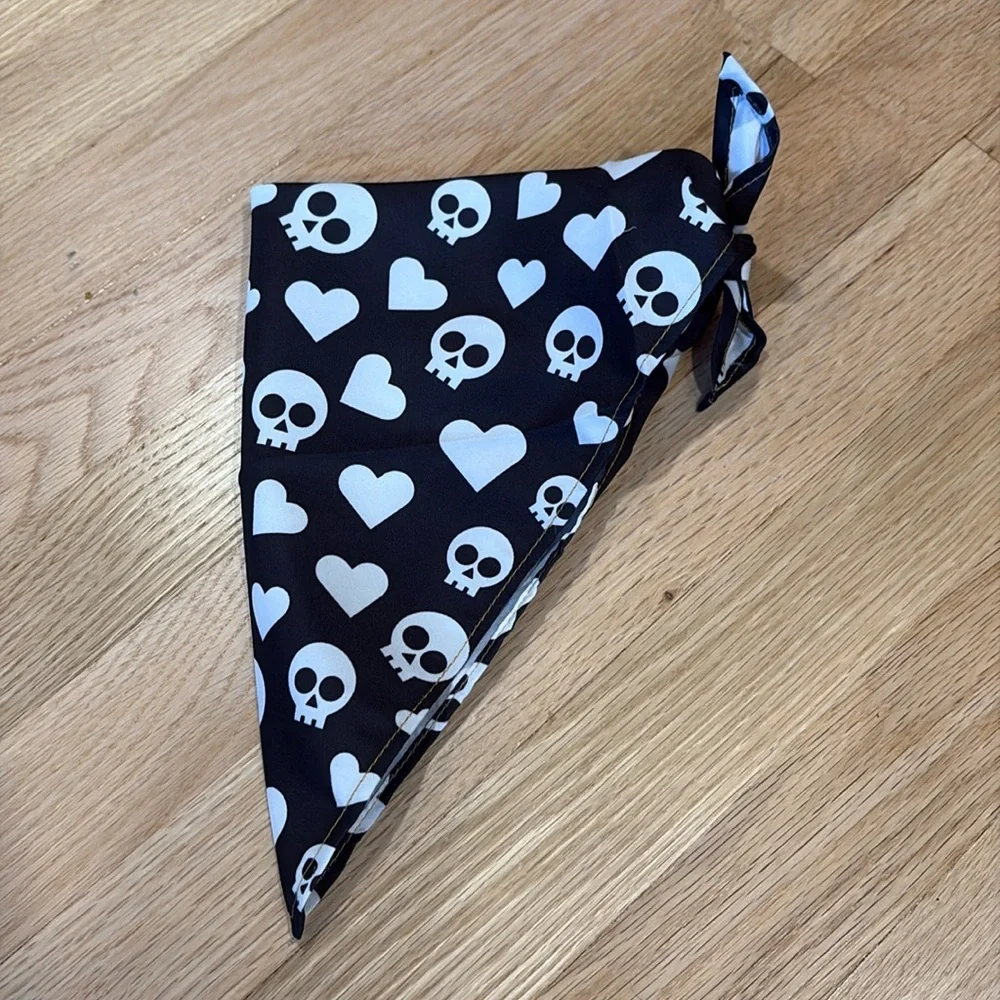 Heart and Skull Patterned Pet Bandana Cats and Dogs